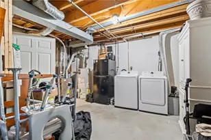 205 Woodhaven Ct, Cranston, RI 02920 - Photo 21