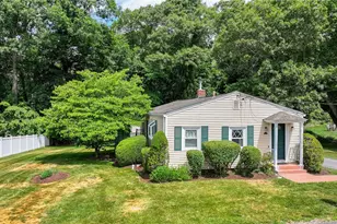 71 Roland St, Cumberland, RI 02864 - Photo 5