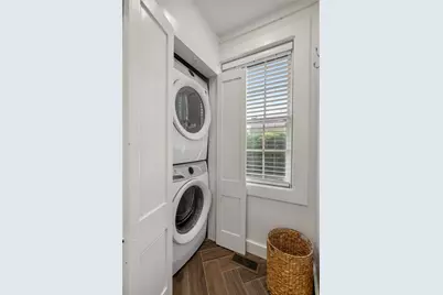 22 Farewell Street, Newport, RI 02840 - Photo 15