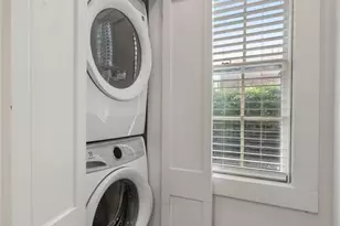 22 Farewell St, Newport, RI 02840 - Photo 15