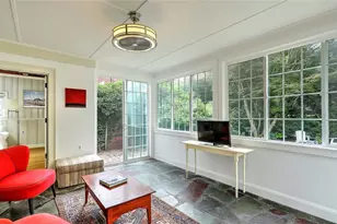31 Clarendon Ave, Providence, RI 02906 - Photo 27
