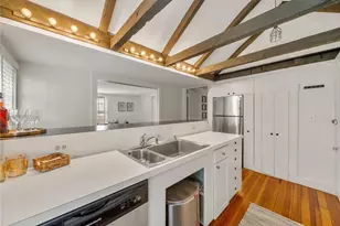 22 Farewell St, Newport, RI 02840 - Photo 15