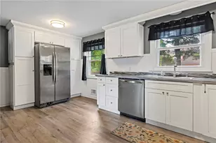 142 Adrian St, Warwick, RI 02886 - Photo 9