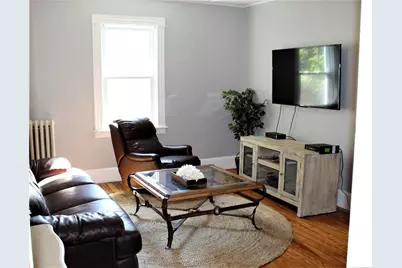 25 West Narragansett Avenue #B, Newport, RI 02840 - Photo 3