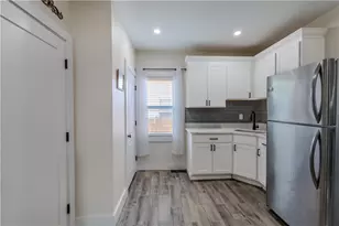 1640 Cranston St, Cranston, RI 02930 - Photo 9
