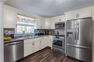1640 Cranston St, Cranston, RI 02930 - Photo 23
