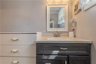 1640 Cranston St, Cranston, RI 02930 - Photo 25