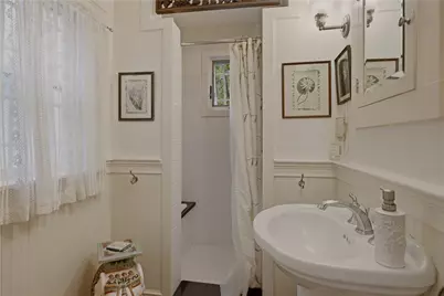 15 Dennison Street, Newport, RI 02840 - Photo 25