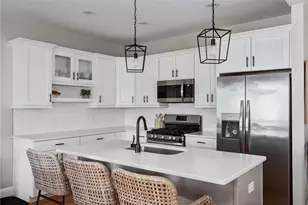 601 Hunting Hill Dr, Cumberland, RI 02864 - Photo 9