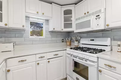11 N Shore Street, Warwick, RI 02889 - Photo 15