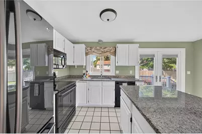 21 Sefton Drive, Bristol, RI 02809 - Photo 11