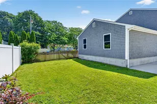 21 Sefton Dr, Bristol, RI 02809 - Photo 31