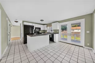 21 Sefton Dr, Bristol, RI 02809 - Photo 9