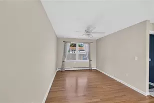 21 Sefton Dr, Bristol, RI 02809 - Photo 13