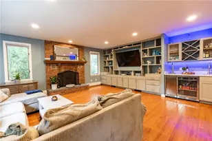 20 Lincoln Dr, North Smithfield, RI 02896 - Photo 3