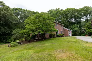 20 Lincoln Dr, North Smithfield, RI 02896 - Photo 3