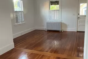 36 Windsor St, Jamestown, RI 02835 - Photo 7