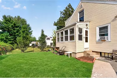 121 Central Avenue, Johnston, RI 02919 - Photo 15