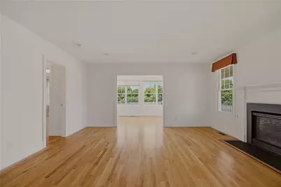 189 Ferry Landing Circle, Portsmouth, RI 02871 - Photo 11
