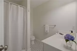 189 Ferry Landing Cir, Portsmouth, RI 02871 - Photo 35