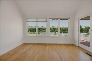 189 Ferry Landing Cir, Portsmouth, RI 02871 - Photo 31