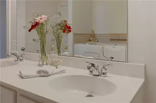 189 Ferry Landing Cir, Portsmouth, RI 02871 - Photo 29