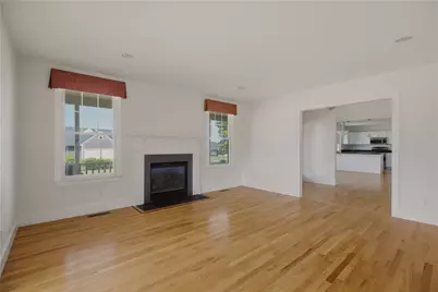 189 Ferry Landing Circle, Portsmouth, RI 02871 - Photo 9