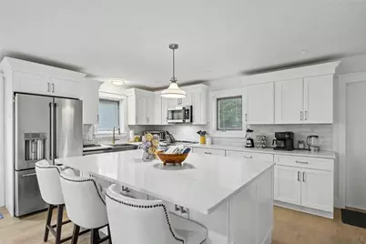 20 Roxbury Road, Narragansett, RI 02882 - Photo 11