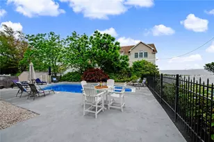 20 Roxbury Rd, Narragansett, RI 02882 - Photo 9
