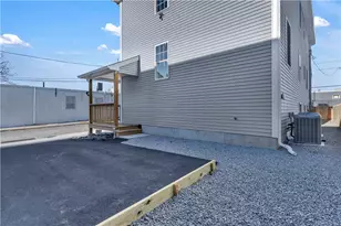 10 Anthony Ave, Providence, RI 02907 - Photo 27