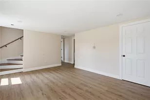 533 Scituate Ave, Cranston, RI 02921 - Photo 25