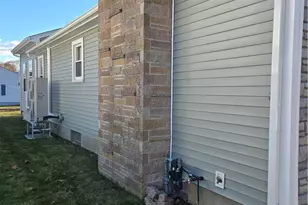 29 Dakota St, Providence, RI 02904 - Photo 13