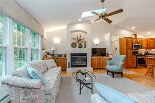 27 Forestwood Dr, Smithfield, RI 02917 - Photo 9