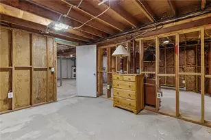 1958 Cranston St, Cranston, RI 02920 - Photo 25