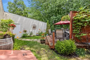 1958 Cranston St, Cranston, RI 02920 - Photo 33