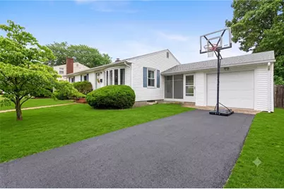 14 Primrose Drive, East Providence, RI 02915 - Photo 3
