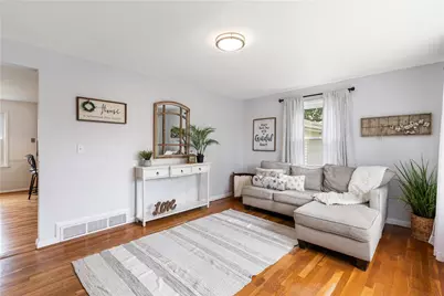 14 Primrose Drive, East Providence, RI 02915 - Photo 5