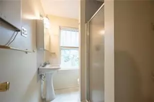 10 Hendricks St, South Kingstown, RI 02879 - Photo 9