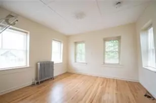 10 Hendricks St, South Kingstown, RI 02879 - Photo 5