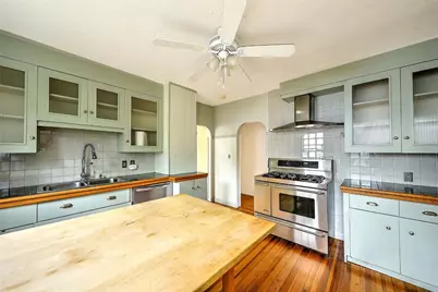 50 Biltmore Avenue, Providence, RI 02908 - Photo 23