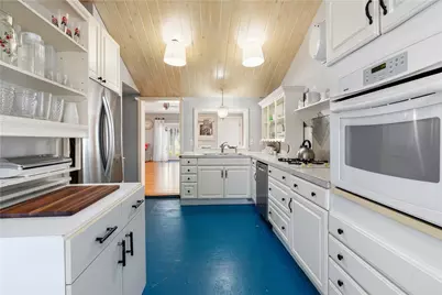 30 Loring Road, Bristol, RI 02809 - Photo 7
