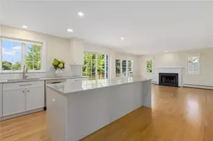 220 Island Dr, Middletown, RI 02842 - Photo 7