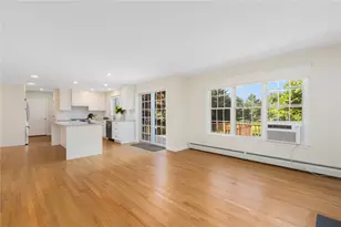 220 Island Dr, Middletown, RI 02842 - Photo 9