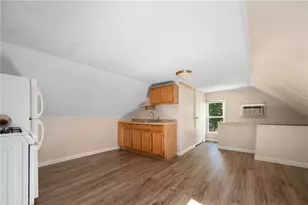 37 Remington St, Warwick, RI 02888 - Photo 33
