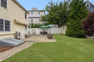 28 Wilbur Ave, Newport, RI 02840 - Photo 27