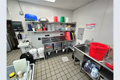 172 Wayland Avenue, Providence, RI 02906 - Photo 33