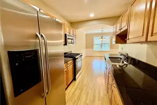 70 Turner St, Warwick, RI 02886 - Photo 5