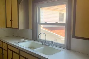 91 Sterling St, Pawtucket, RI 02860 - Photo 15