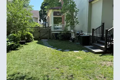 16 Elton Street, Providence, RI 02906 - Photo 27