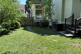 16 Elton St, Providence, RI 02906 - Photo 27
